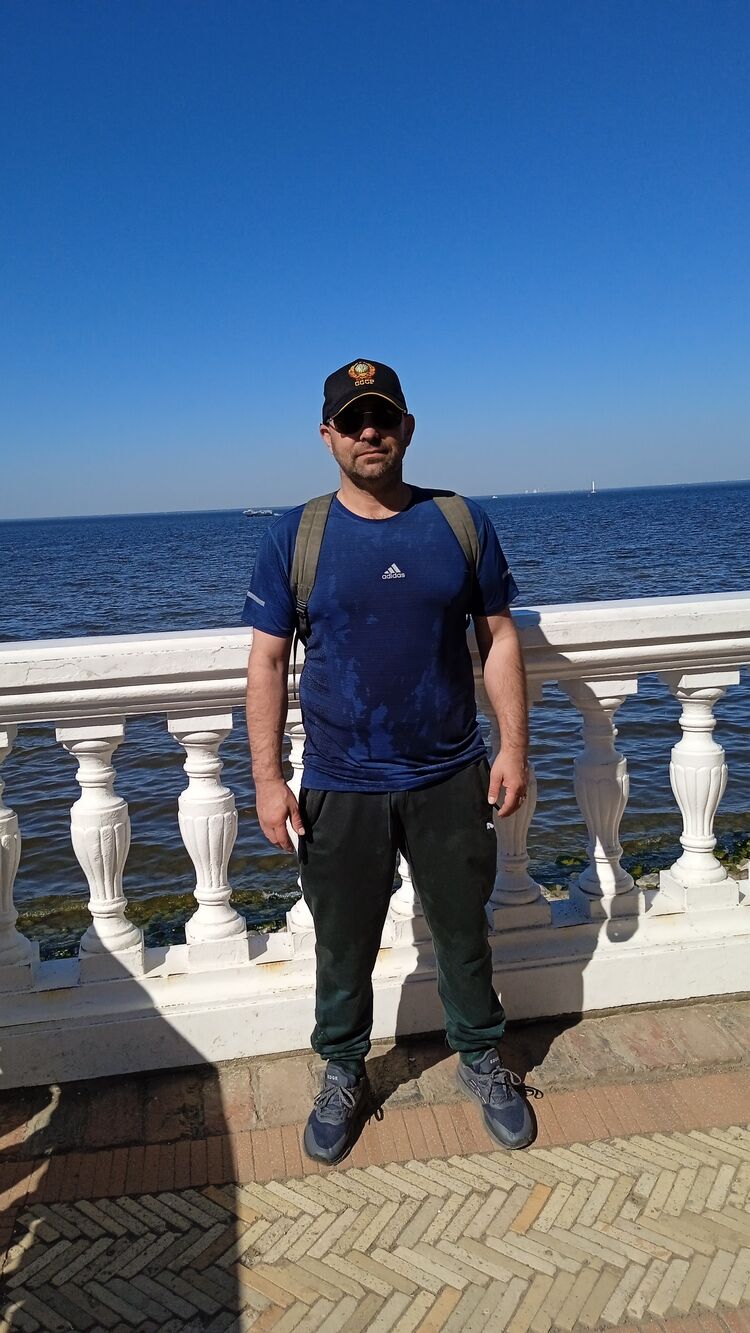  44044744  Sergey, 46 ,    
