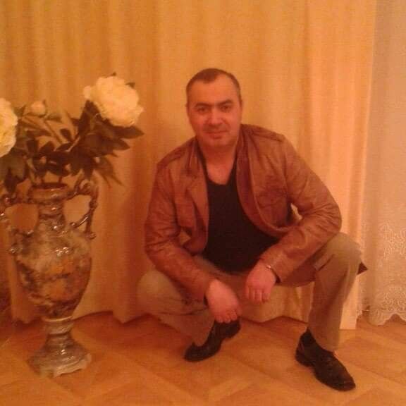  15834224  Aleks, 47 ,    