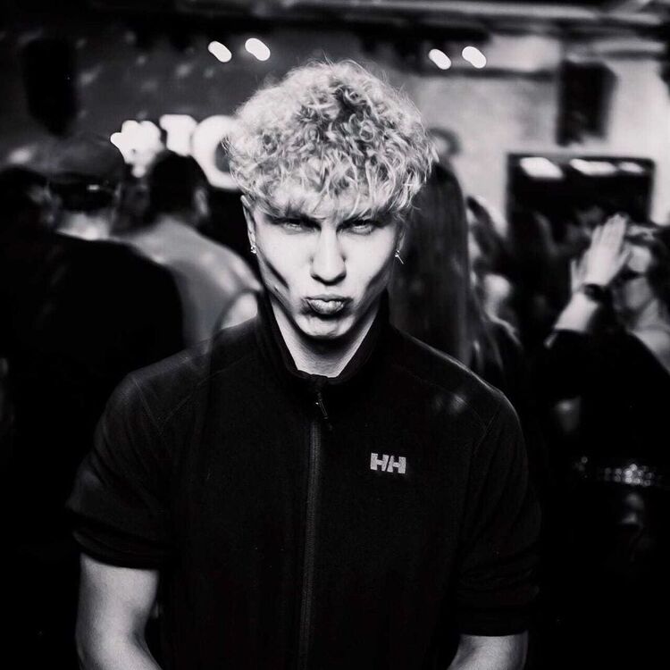 ���� 28431584 ����� ���������, 23 ����, ���� ���������� � ������