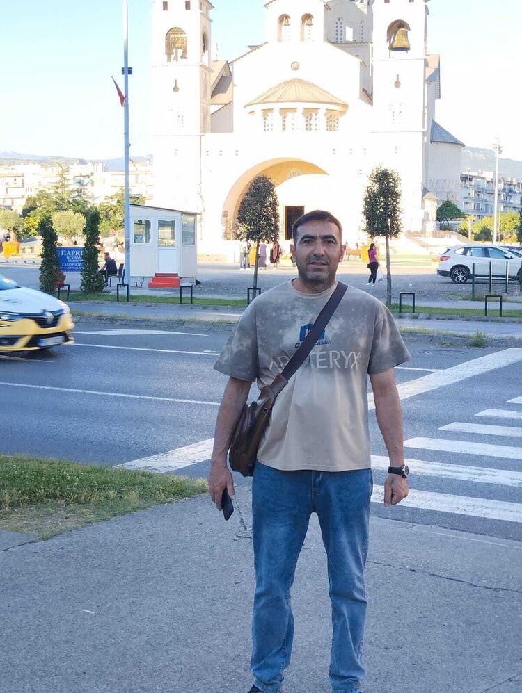  43971404  Ramil, 40 ,    Podgorica