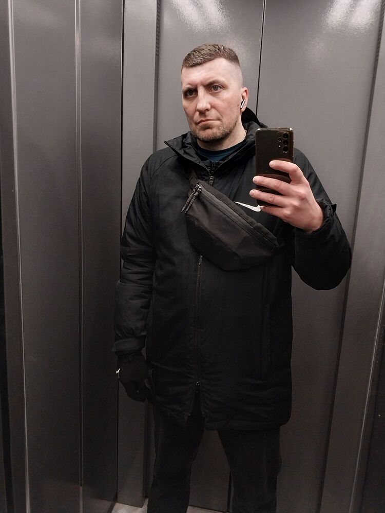 53327944  , 46 ,    