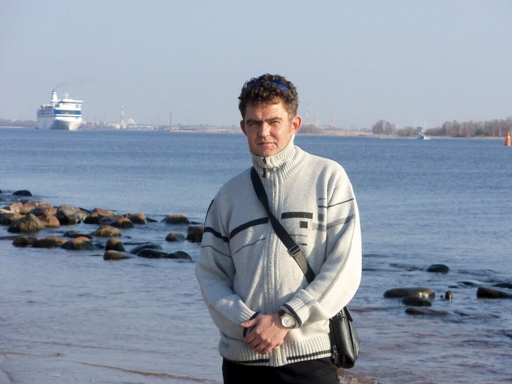  ,   Mihail, 52 ,   