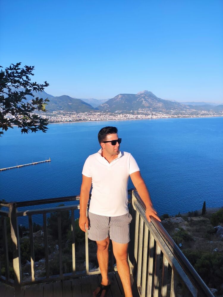  36284734  Ahmet, 29 ,    