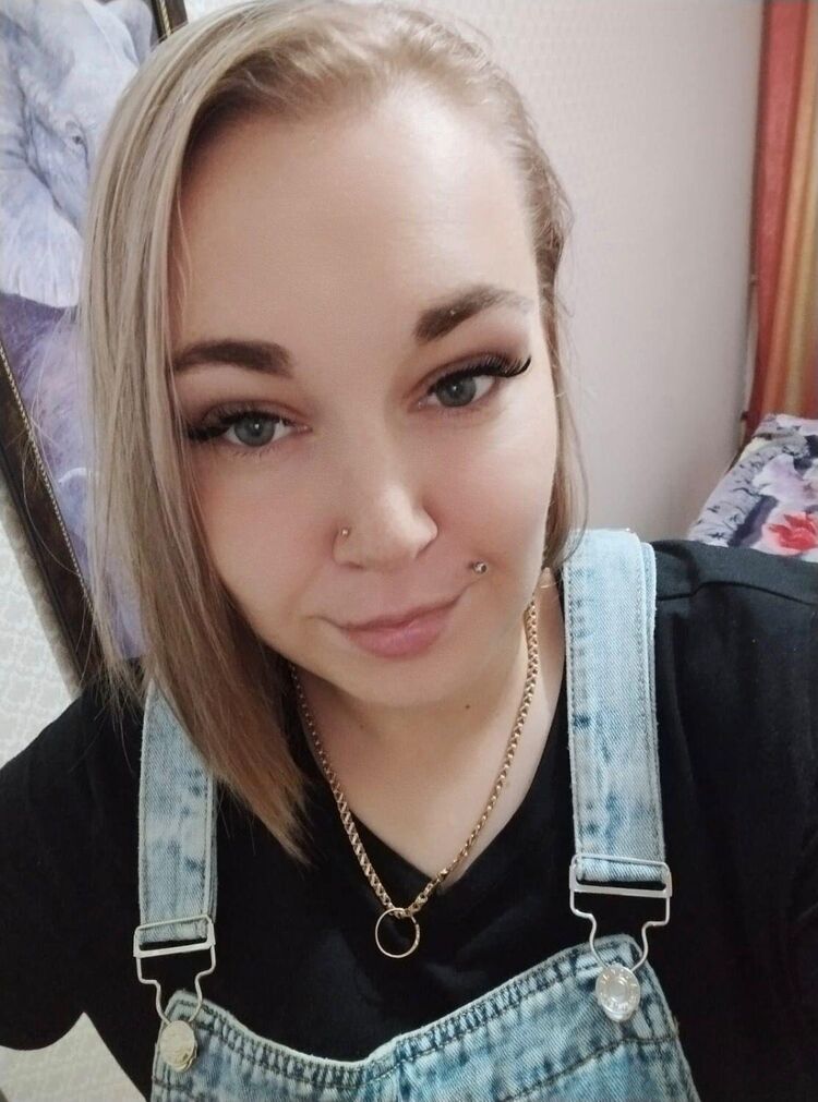  --,   Miss Kriss, 29 ,   c 