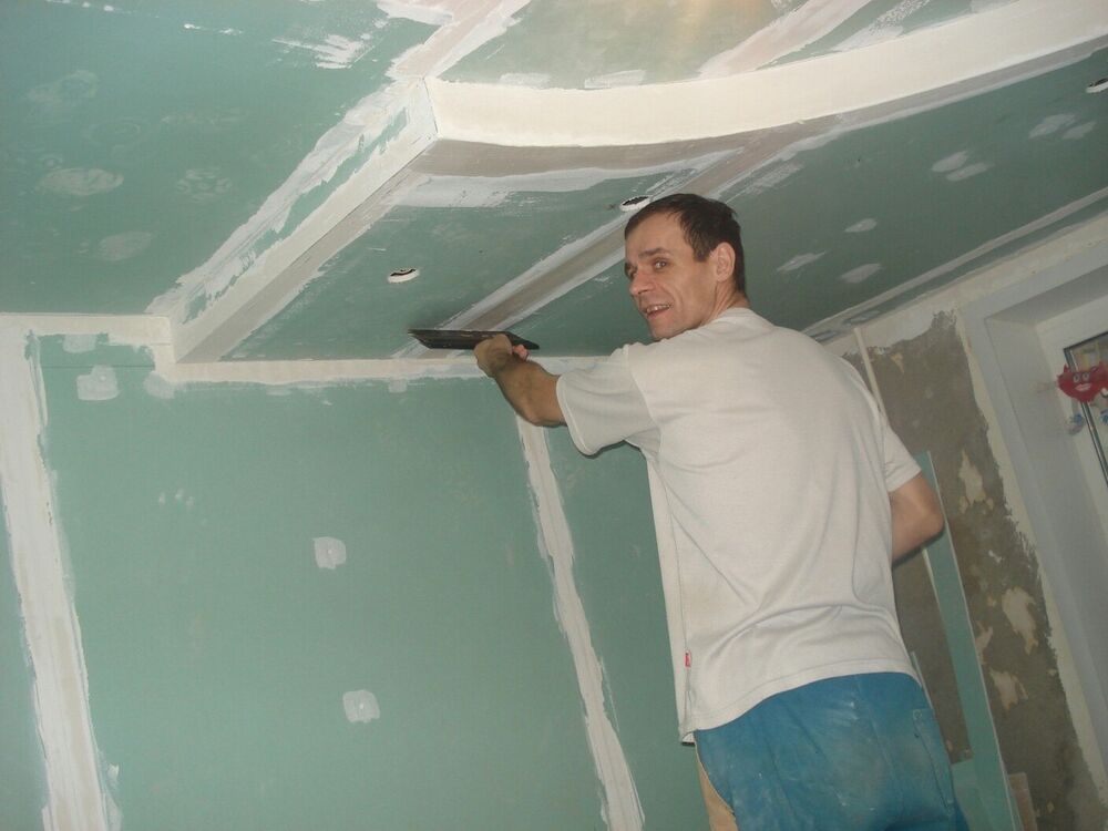  6042304  Andrei, 60 ,    