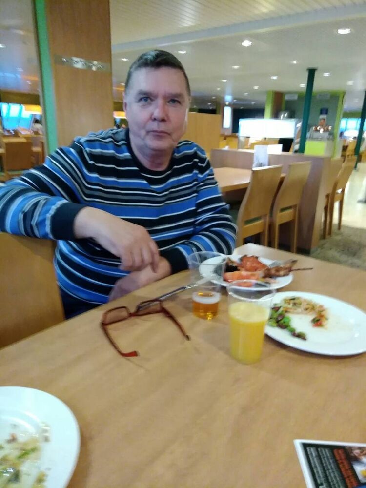  10896034  , 65 ,    