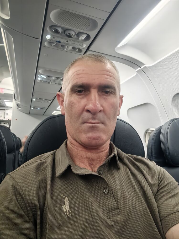  52491894  Makhir, 46 ,    -