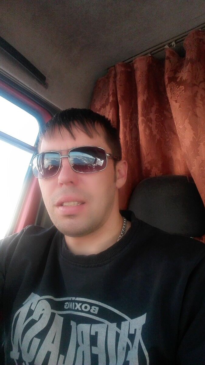  9406054  Sanja, 42 ,    