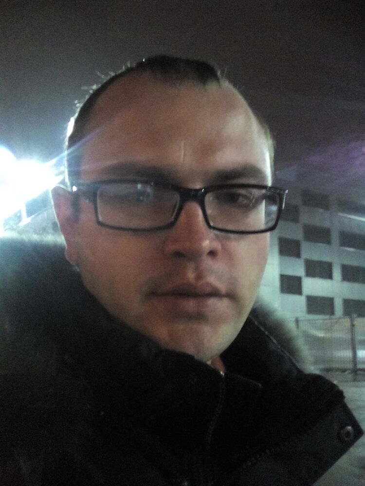  7957644  Mikhail, 36 ,    