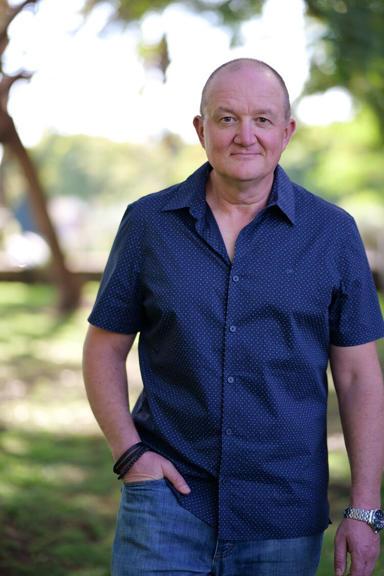  ,   Anton, 53 ,     , c 