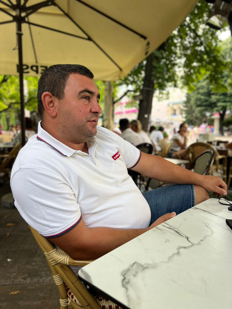  53765364  Dragan, 38 ,    