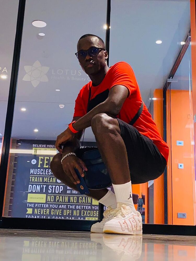  Bissau,   James, 32 ,   ,   