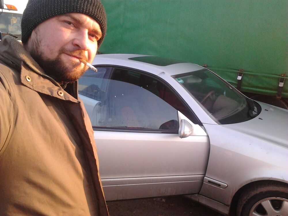  11604994  Stanislav, 36 ,    