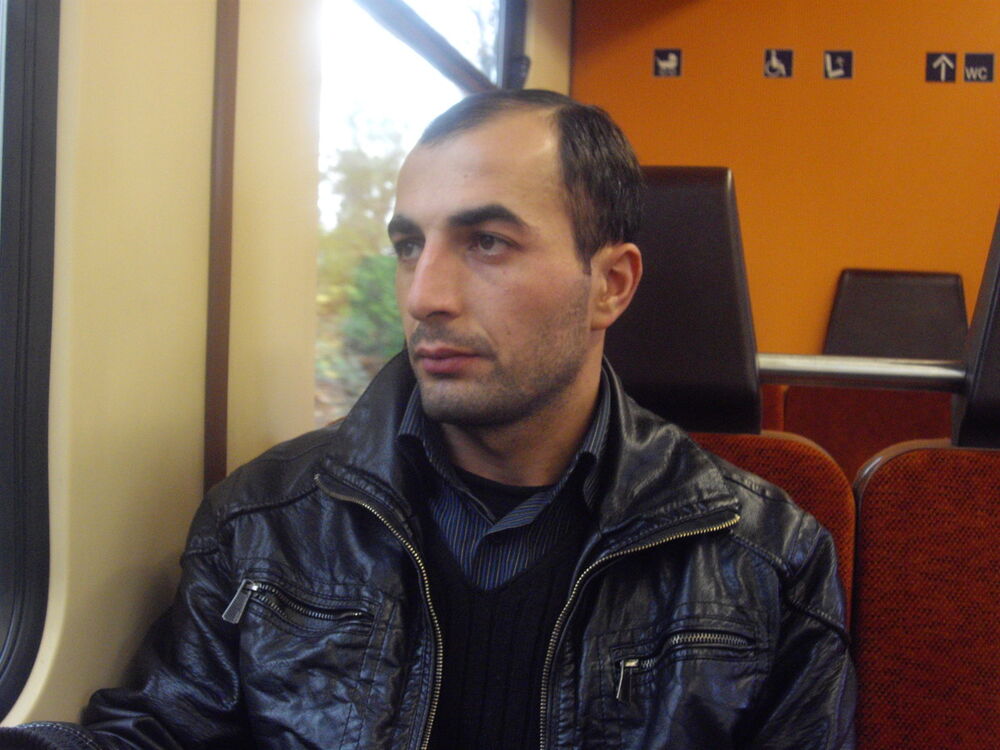  ,   Nikoloz, 41 ,   ,   , c 