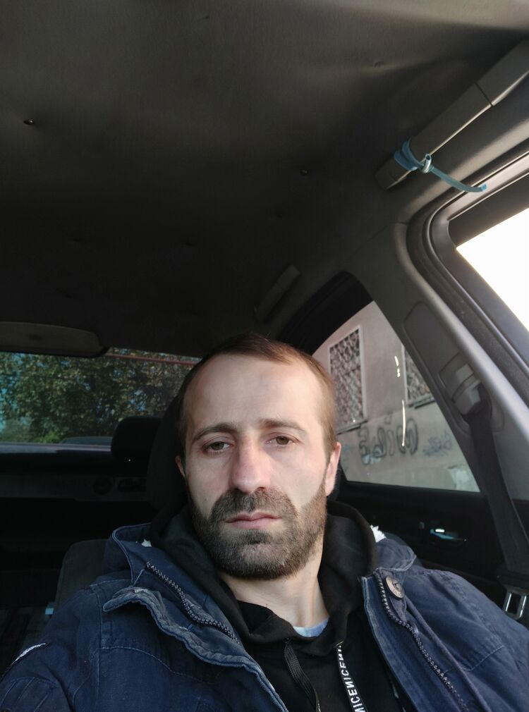  38616264  Giorgi, 41 ,    