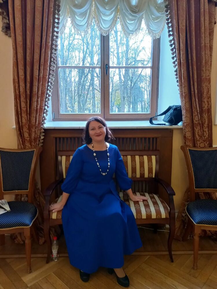  49261814  Marina, 41 ,     