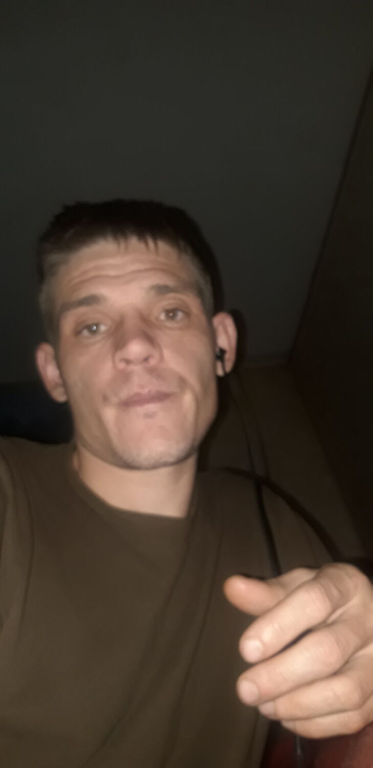  ,   Maks, 34 ,   ,   