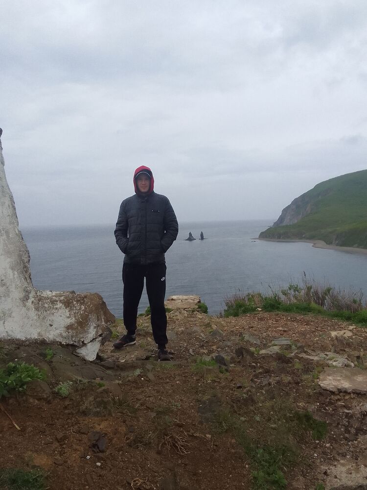  52582934  Sergei, 37 ,    