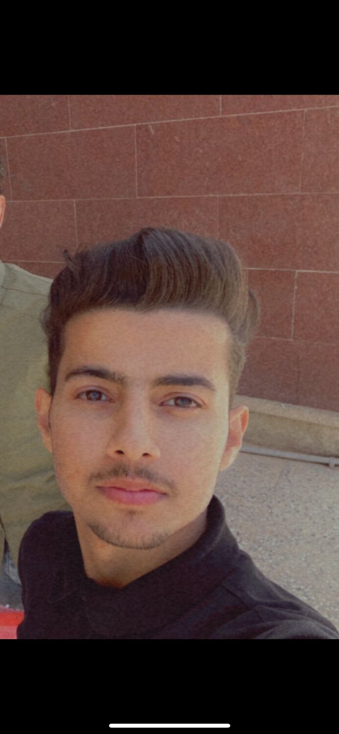 ,   Younis, 25 ,   ,   