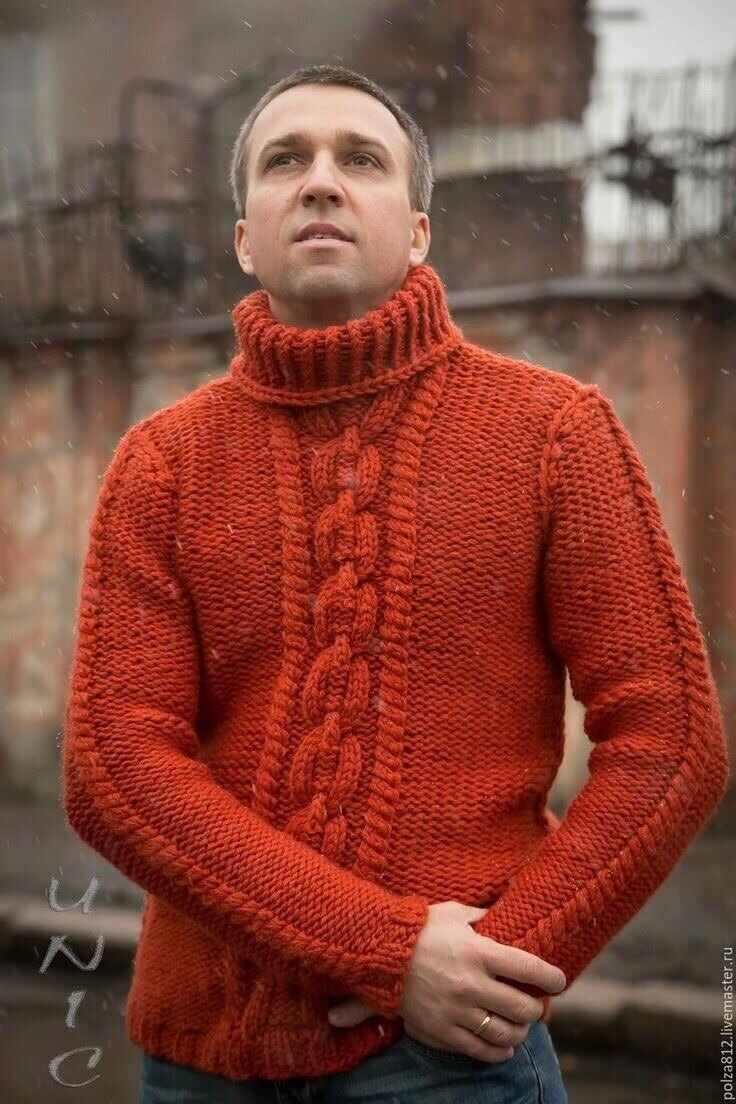 Вязаный свитер мужской