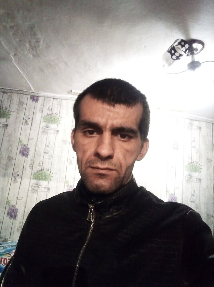  ,   LEON, 35 ,     , c 