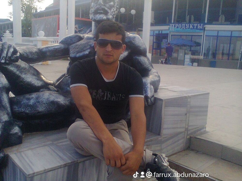  39739304  FARRUX, 38 ,    
