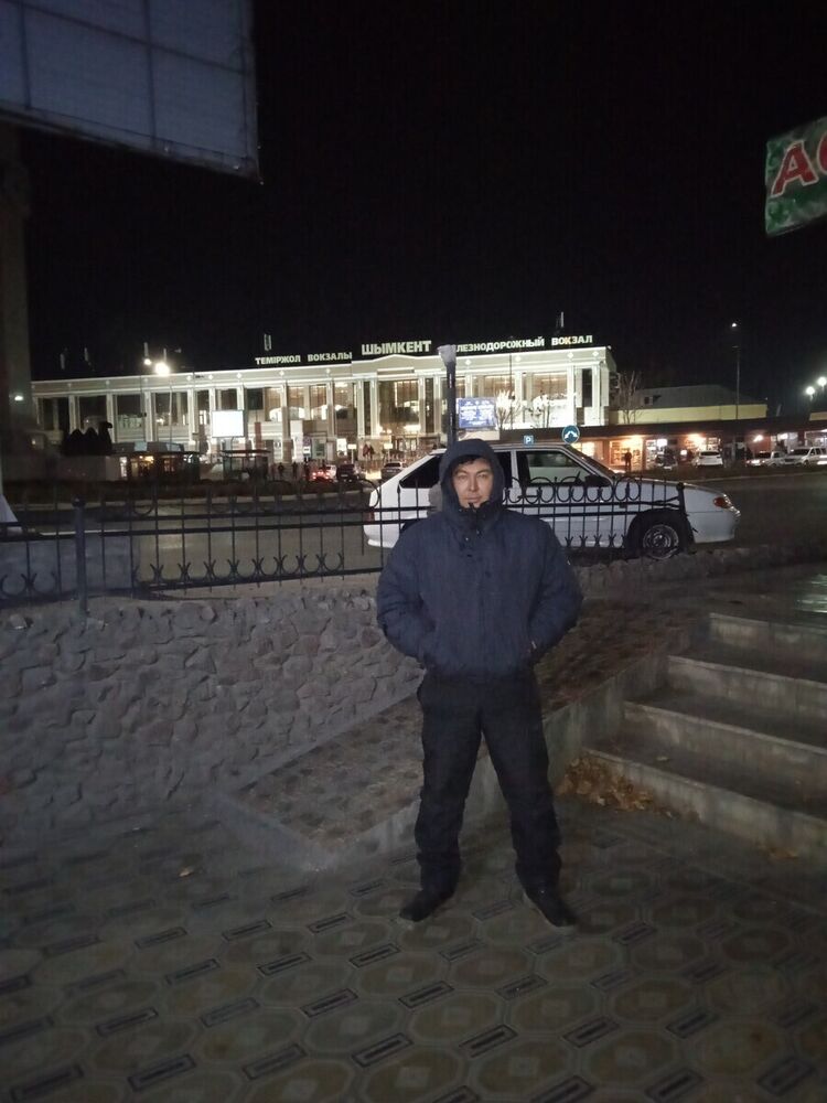  21742864  Serik, 38 ,    