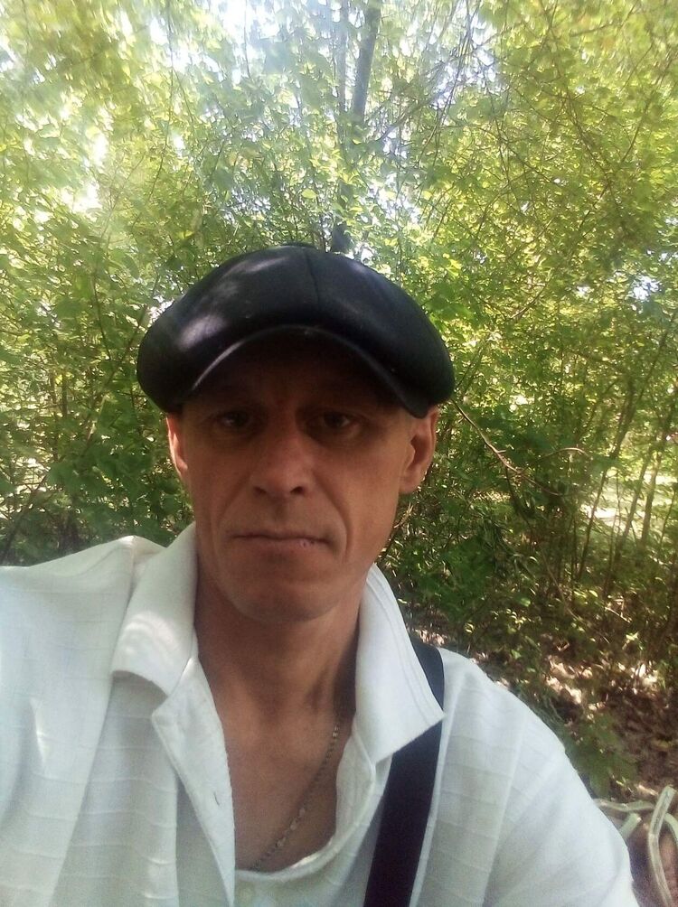  33379574  Evgenij, 41 ,    