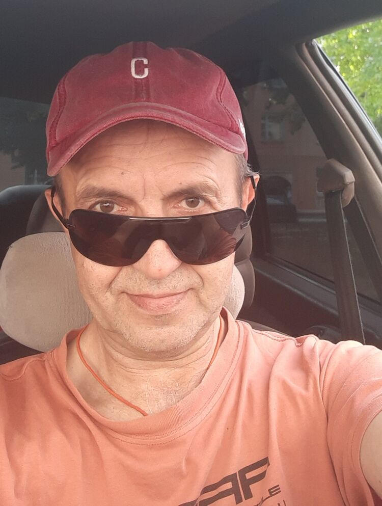  45166354  Oleg, 57 ,    