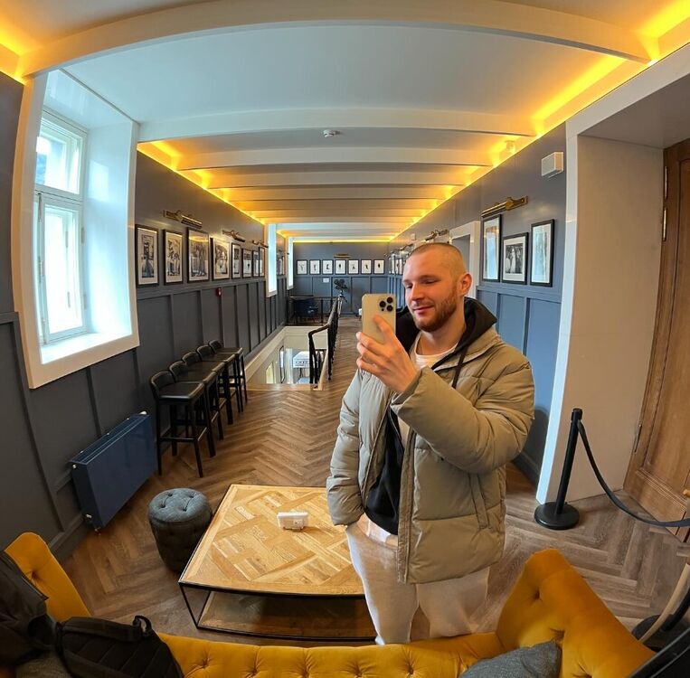  53916734  Aleksei, 31 ,    