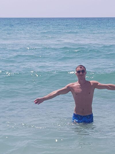  ,   Andrei, 34 ,   c 