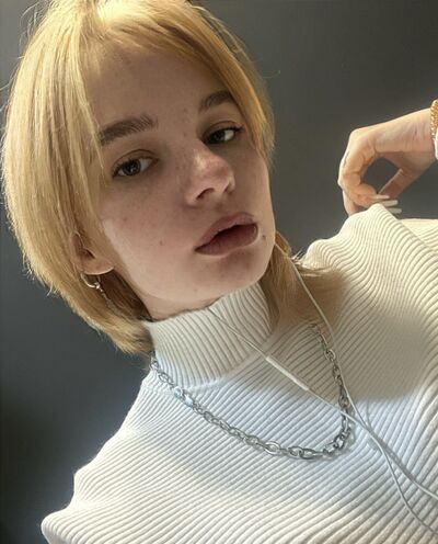  ,   Julia, 24 ,     , c , 