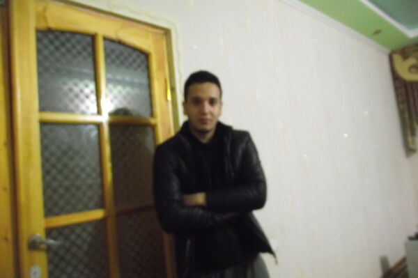  ,   Artur, 34 ,     , c 