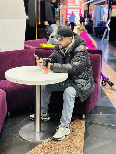  ,   Amer, 28 ,   ,   