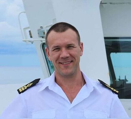  ,   Adrian Maxim, 45 ,   ,   , c 