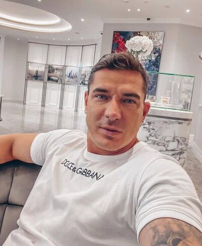  ,   Brayane, 49 ,   ,   