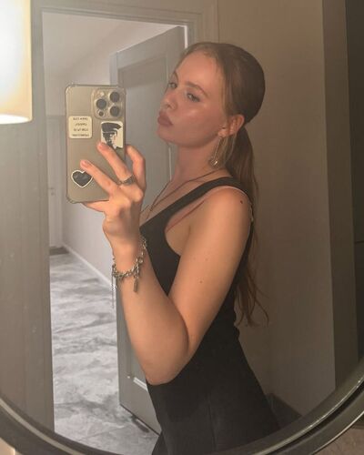  ,   , 24 ,   ,   