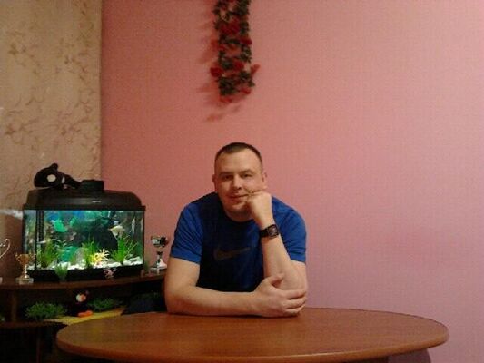  ,   Laimis, 43 ,   ,   