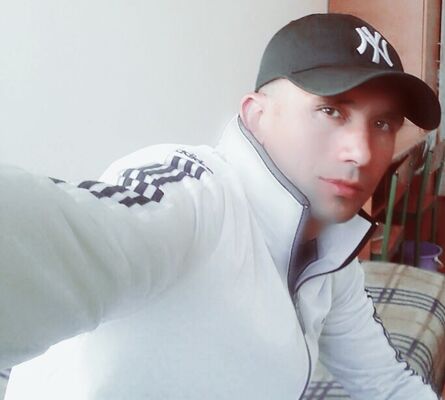  ,   Adham, 37 ,     , c , 