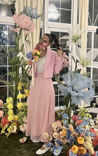  ,   Zhanneta, 41 ,   c 