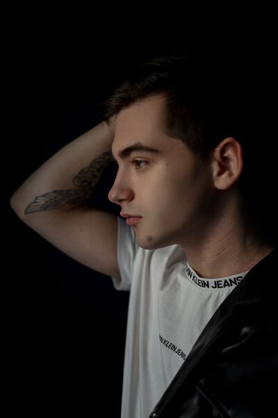  -,   , 25 ,   