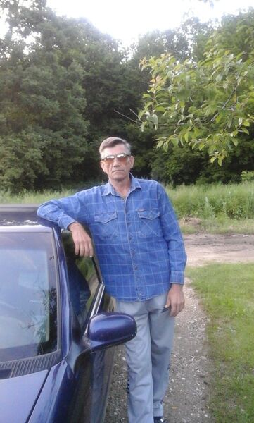  ,   Sasha, 64 ,   