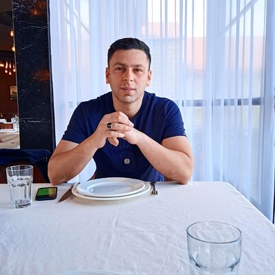  ,   Ali, 34 ,   ,   