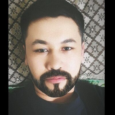  ,   Bobotik, 29 ,  