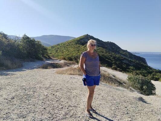  ,   Emma, 57 ,   ,   , c , 