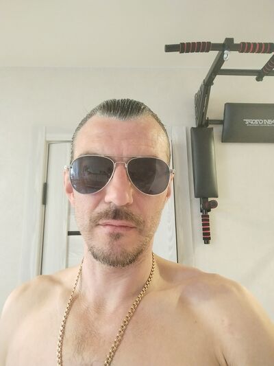  ,   Oleg, 39 ,   