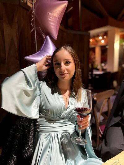  ,   Valia, 20 ,   ,   