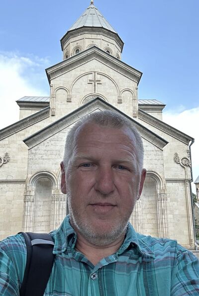  ,   Andrei, 52 ,     , c 