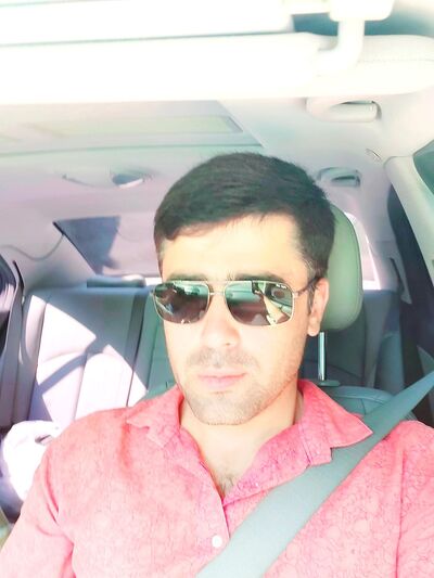  ,   Nik, 37 ,   