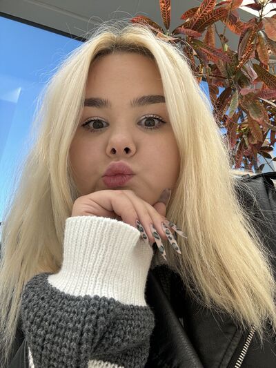  -,   Anastel, 22 ,  